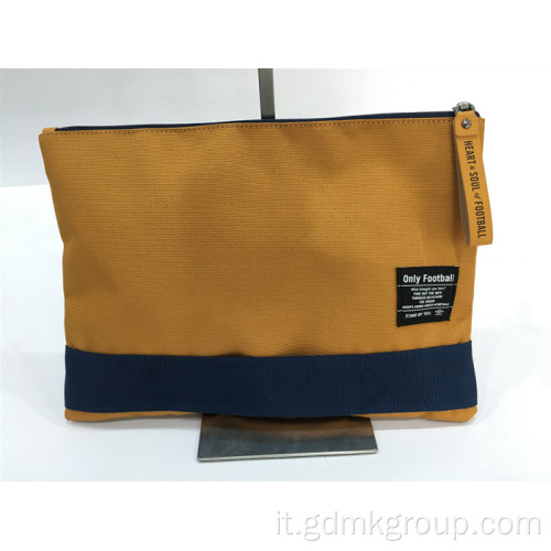 Borsa da donna con pochette abbinata al colore Borsa casual